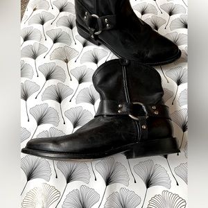 Wyatt Harness Short Frye Boots